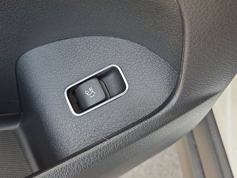 New 2026 Mercedes-Benz GLS 450 4MATIC image 25