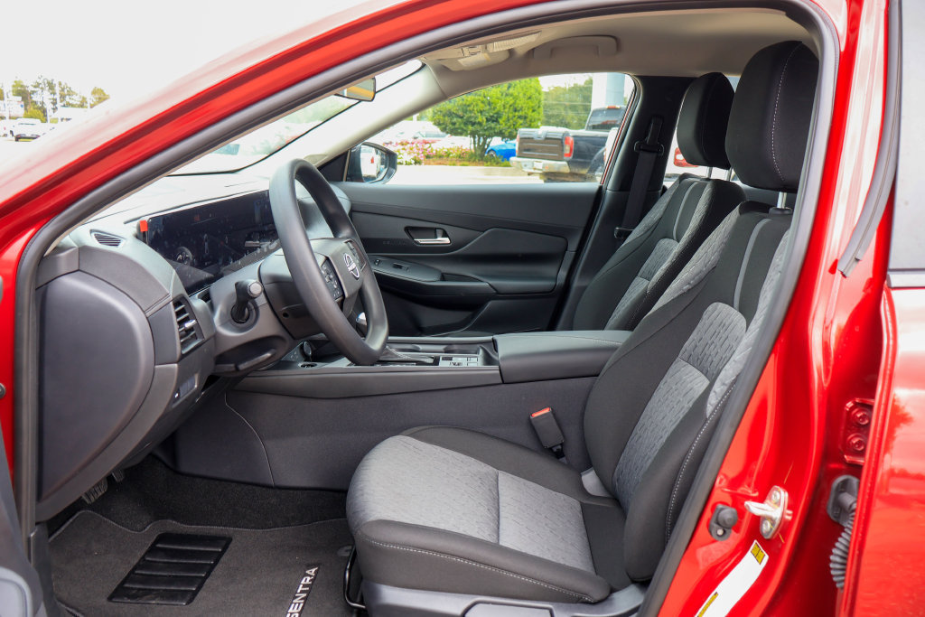 New 2027 Nissan Sentra SV FWD image 7