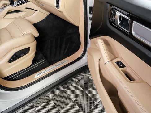 Certified 2023 Porsche Cayenne Platinum Edition AWD/4WD image 26