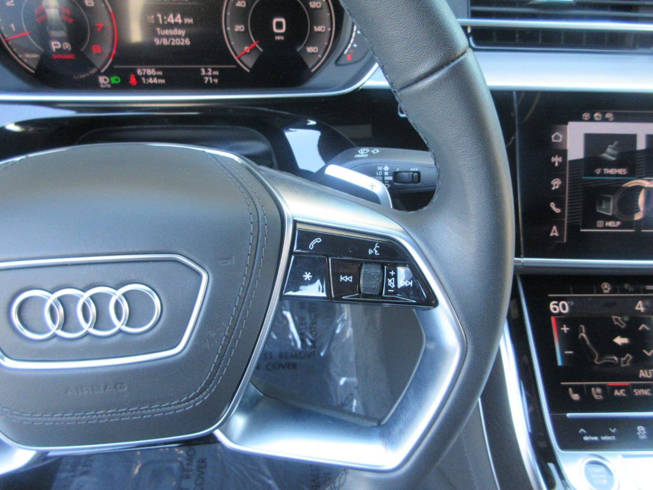 Used 2025 Audi A8 L 3.0T w/ EXECUTIVE PACKAGE w/ Executive Package AWD/4WD image 53