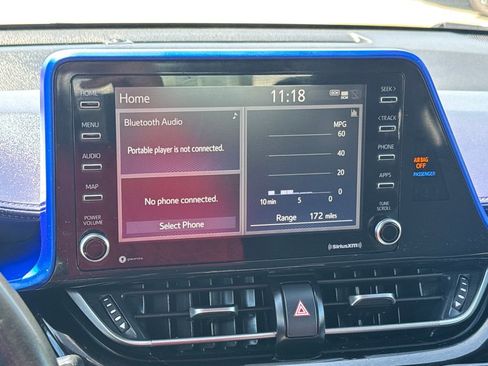 Used 2020 Toyota C-HR XLE FWD image 22