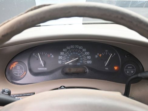 Used 2000 Buick Century Custom w/ Premium Opt Pkg image 12