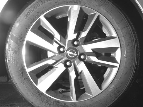 Used 2025 Nissan Versa SV FWD image 13