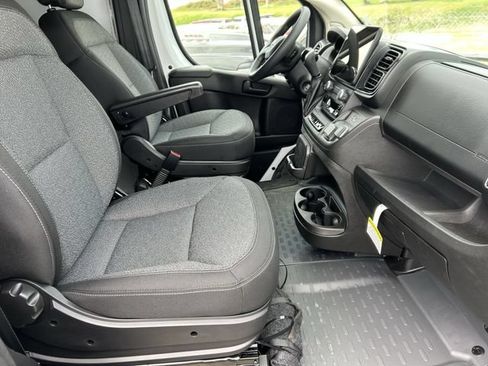New 2024 RAM ProMaster 3500 w/ Premium Convenience Group FWD image 7