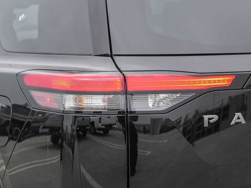 New 2026 Nissan Pathfinder SL w/ Cargo Package FWD image 9