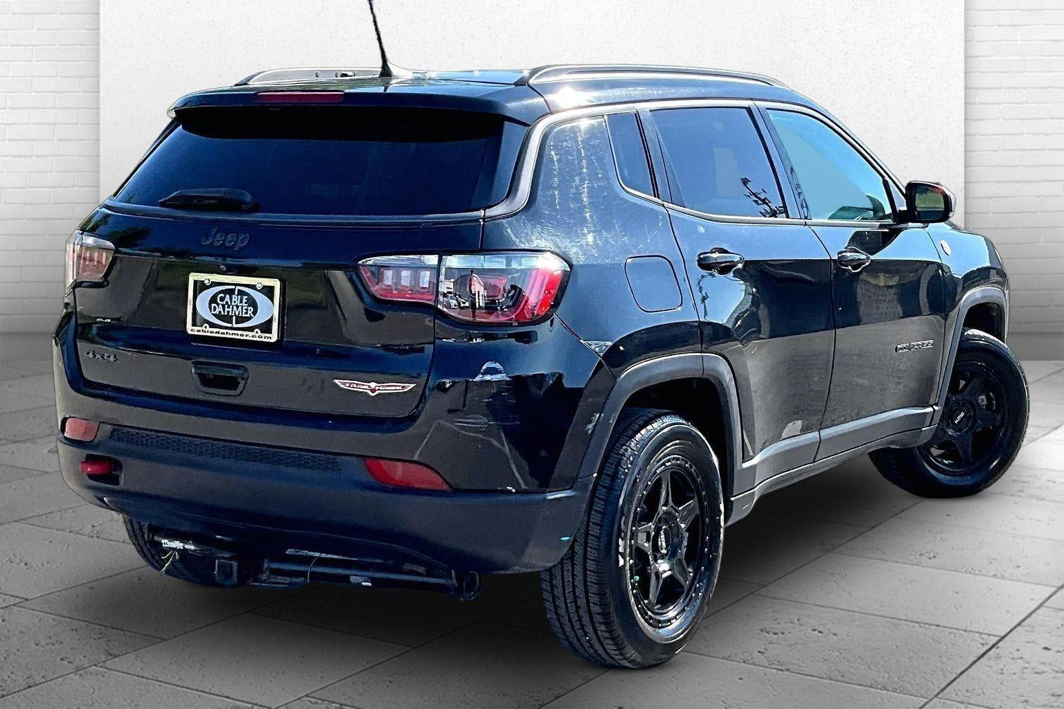 Used 2019 Jeep Compass Trailhawk AWD/4WD image 6