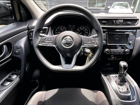 Certified 2021 Nissan Rogue Sport S image 6