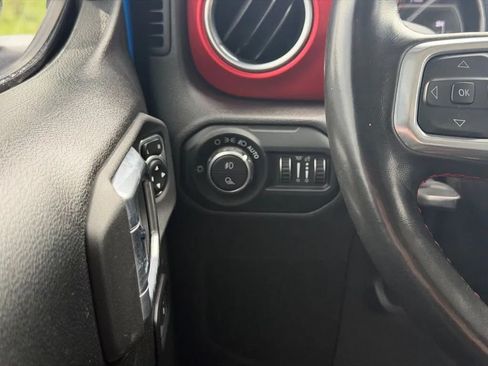 Used 2021 Jeep Gladiator Rubicon w/ Uconnect 4C Nav & Sound Group AWD/4WD image 14