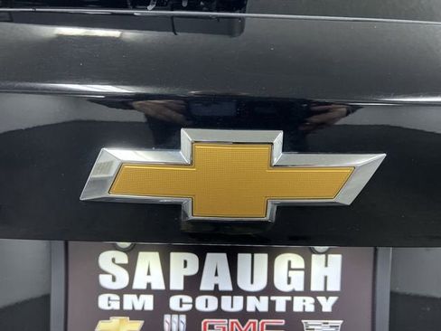 Certified 2025 Chevrolet Trax LT w/ LT Convenience Package image 30