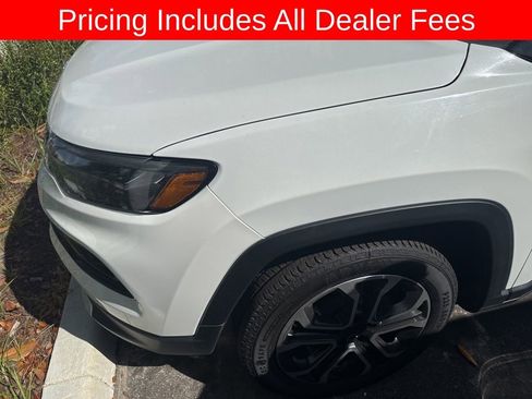 Used 2023 Jeep Compass Limited AWD/4WD image 10