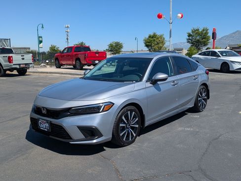 Used 2024 Honda Civic EX-L image 10