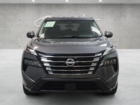 Used 2025 Nissan Rogue SV FWD image 18