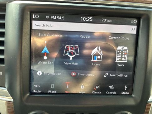 Used 2018 RAM 1500 Laramie w/ Convenience Group AWD/4WD image 22