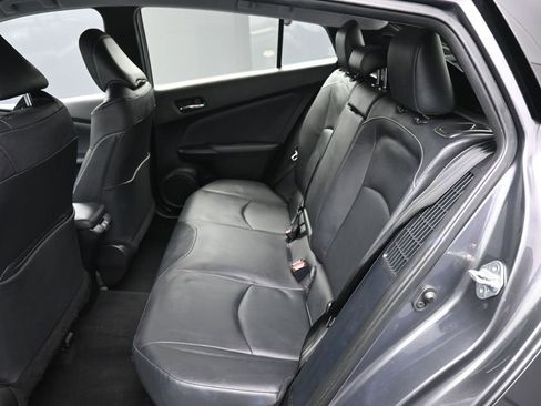 Used 2022 Toyota Prius Prime XLE image 22