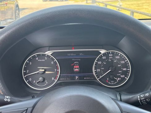 Used 2025 Nissan Sentra SV FWD image 38