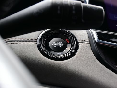 Used 2023 Jeep Compass Limited AWD/4WD image 22