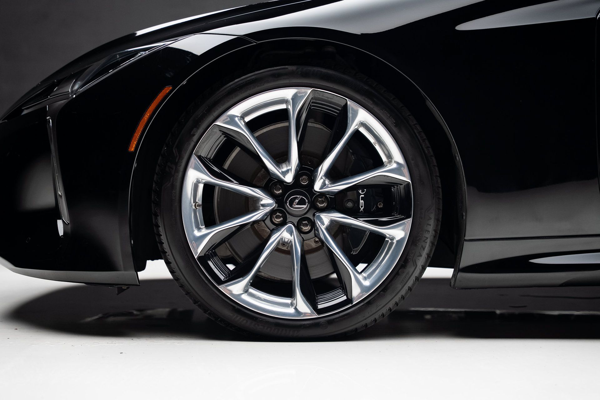 Used 2021 Lexus LC 500 Convertible w/ Touring Package RWD image 21