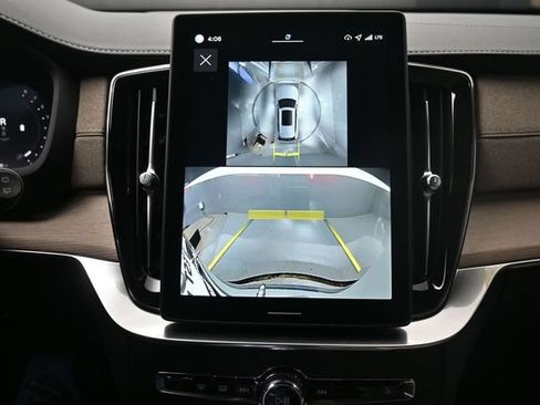 Certified 2026 Volvo XC90 B6 Plus w/ Protection Package Premier AWD/4WD image 12