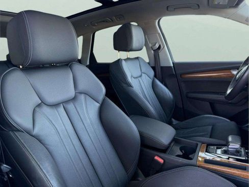 Certified 2023 Audi Q5 e Premium Plus w/ Premium Plus Package AWD/4WD image 30