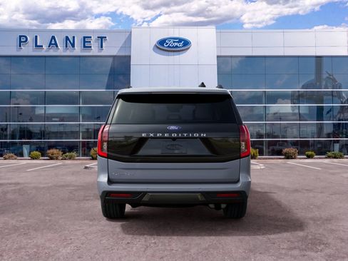 New 2027 Ford Expedition Platinum w/ Driver's Package RWD image 9