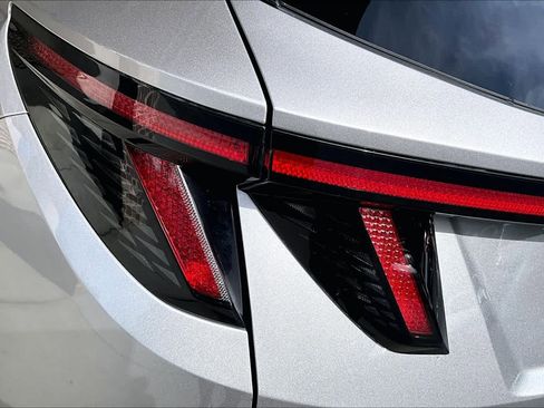 Used 2023 Hyundai Tucson Limited image 29