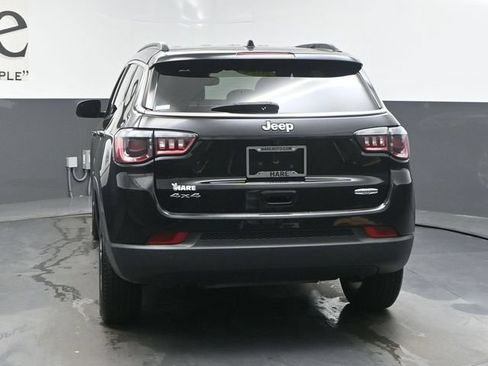 Used 2024 Jeep Compass Latitude AWD/4WD image 39