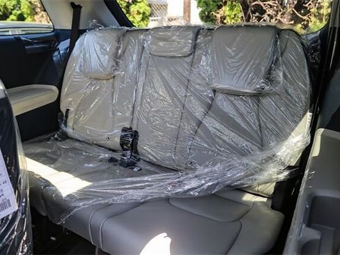 New 2026 Kia Carnival SX image 17