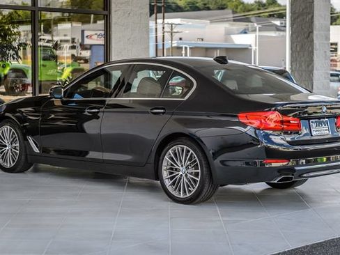 Used 2017 BMW 540i RWD image 7