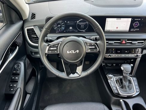 Used 2026 Kia Seltos EX w/ EX Sunroof Package image 16