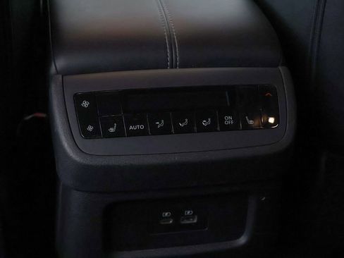 Used 2024 Nissan Pathfinder SL w/ SL Premium Package AWD/4WD image 39