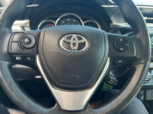 Used 2015 Toyota Corolla LE FWD image 20
