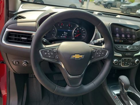 Used 2024 Chevrolet Equinox LT FWD image 27