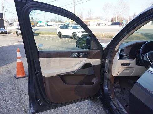 Used 2019 BMW X7 xDrive40i w/ Luxury Seating Package image 34