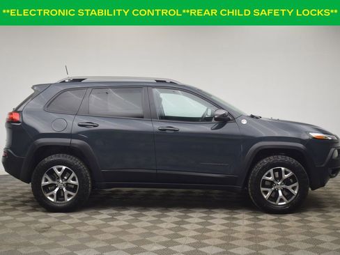 Used 2016 Jeep Cherokee Trailhawk image 13