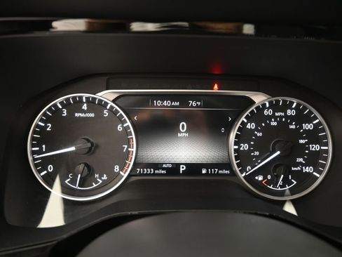 Used 2022 Nissan Pathfinder SV w/ SV Premium Package image 31