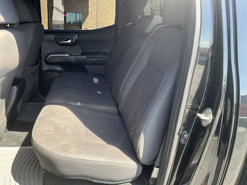 Used 2018 Toyota Tacoma TRD Off-Road AWD/4WD image 23
