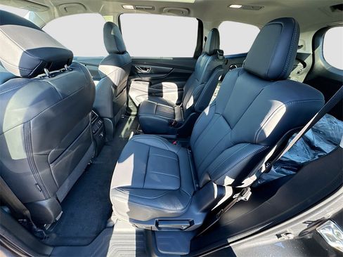 New 2026 Subaru Ascent Limited image 24