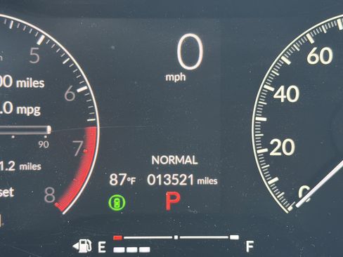 Used 2025 Honda Civic Sport image 2