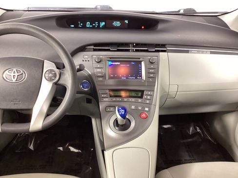 Used 2013 Toyota Prius Four image 13