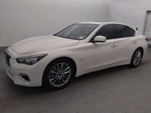 Used 2019 INFINITI Q50 Luxe w/ Essential Package (3.0T Luxe) RWD image 2