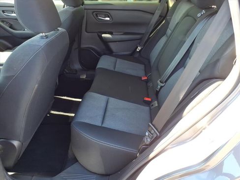 Used 2024 Nissan Rogue SV image 12