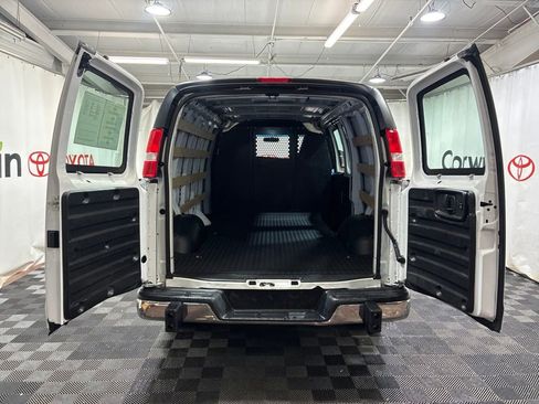 Used 2024 GMC Savana 2500 w/ Driver Convenience Package RWD image 15
