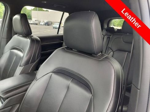 Used 2024 Jeep Grand Cherokee L Limited AWD/4WD image 6