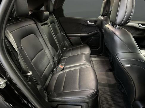 Used 2020 Ford Escape SE Sport image 32