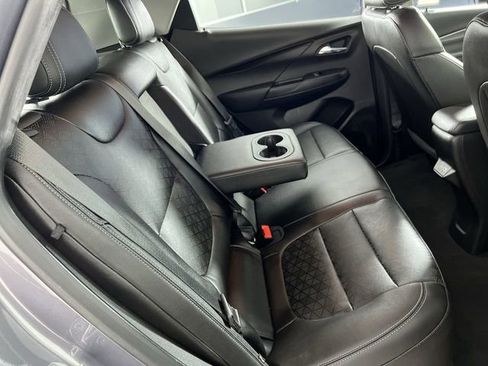 Used 2022 Chevrolet Bolt LT w/ Infotainment Package FWD image 26