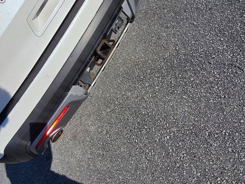 Used 2016 Ford Explorer XLT w/ Equipment Group 202A FWD image 21