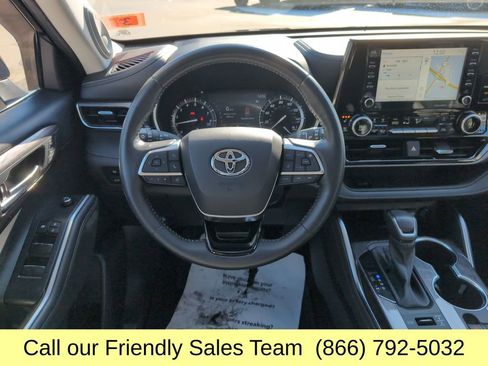 Certified 2021 Toyota Highlander Limited image 15