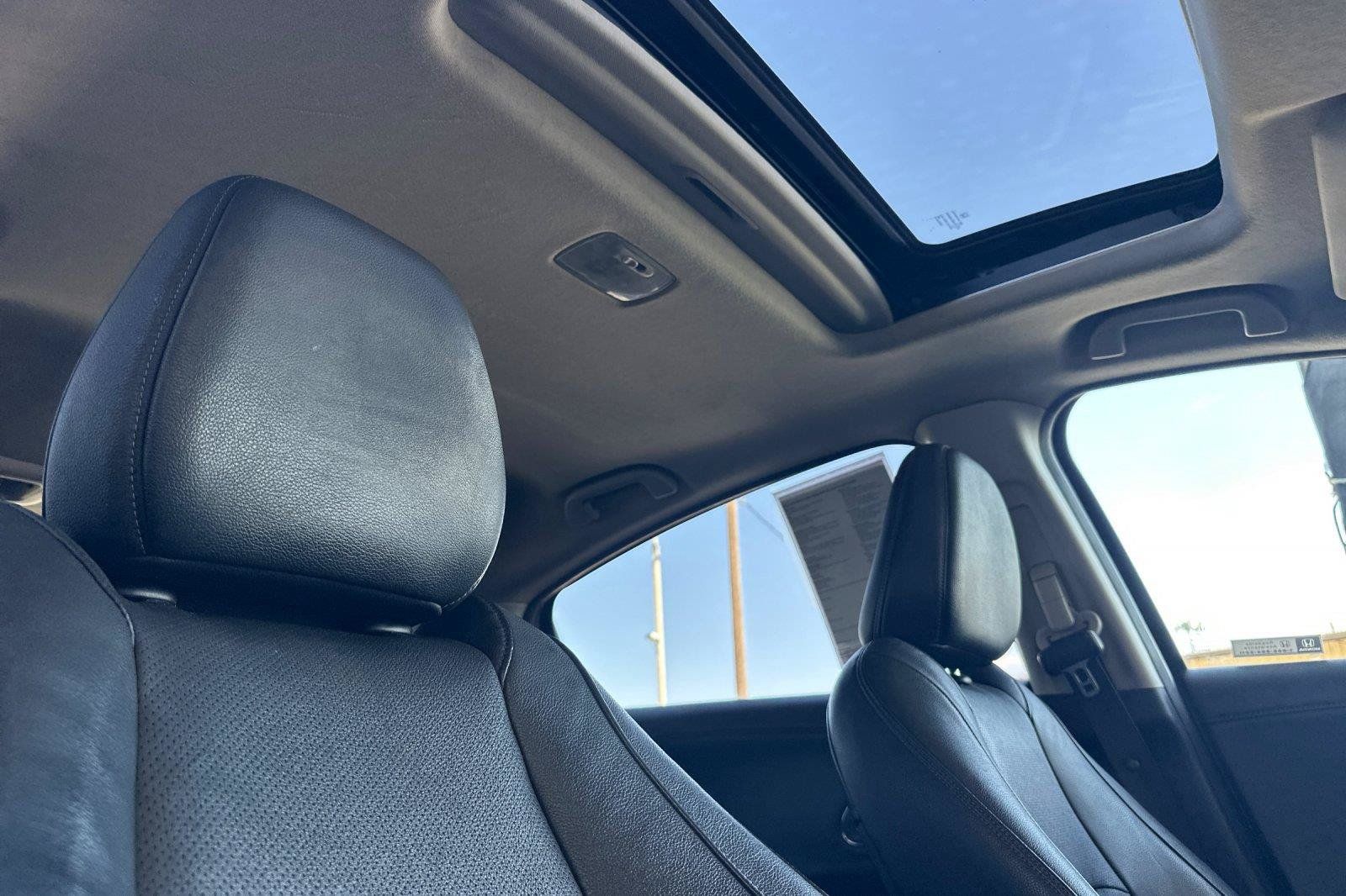 Used 2019 Honda HR-V Touring image 17