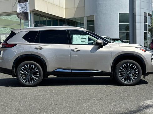 New 2026 Nissan Rogue Platinum w/ Platinum Premium Package image 3