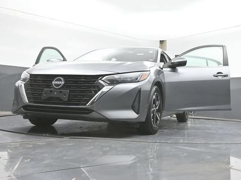 Used 2024 Nissan Sentra SV FWD image 50